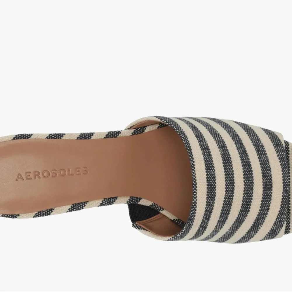 AEROSOLES Navy Entree Heeled Sandals-Size 11W (New) - Picture 4 of 7